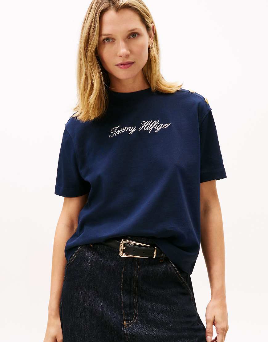Tommy Hilfiger - Relaxed-Fit-T-Shirt in Dunkelblau mit Knöpfen in Goldoptik und Logostickerei von Tommy Hilfiger