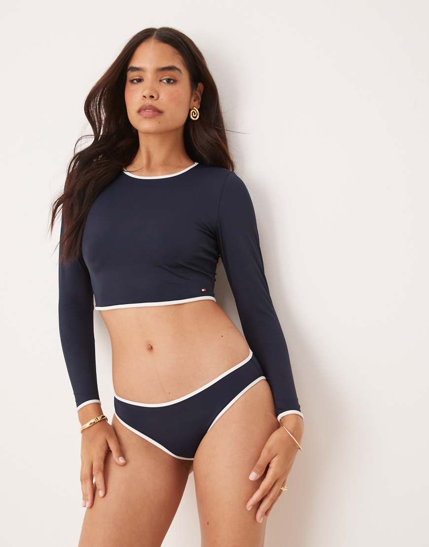 Tommy Hilfiger - Riemchen-Bikinihose in Marineblau mit weißer Paspelierung von Tommy Hilfiger