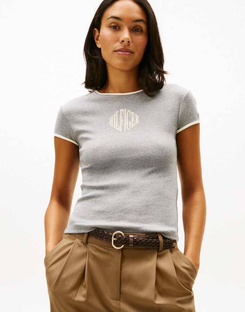 Tommy Hilfiger - Ringer-T-Shirt in Hellgrau mit schmalem Schnitt von Tommy Hilfiger
