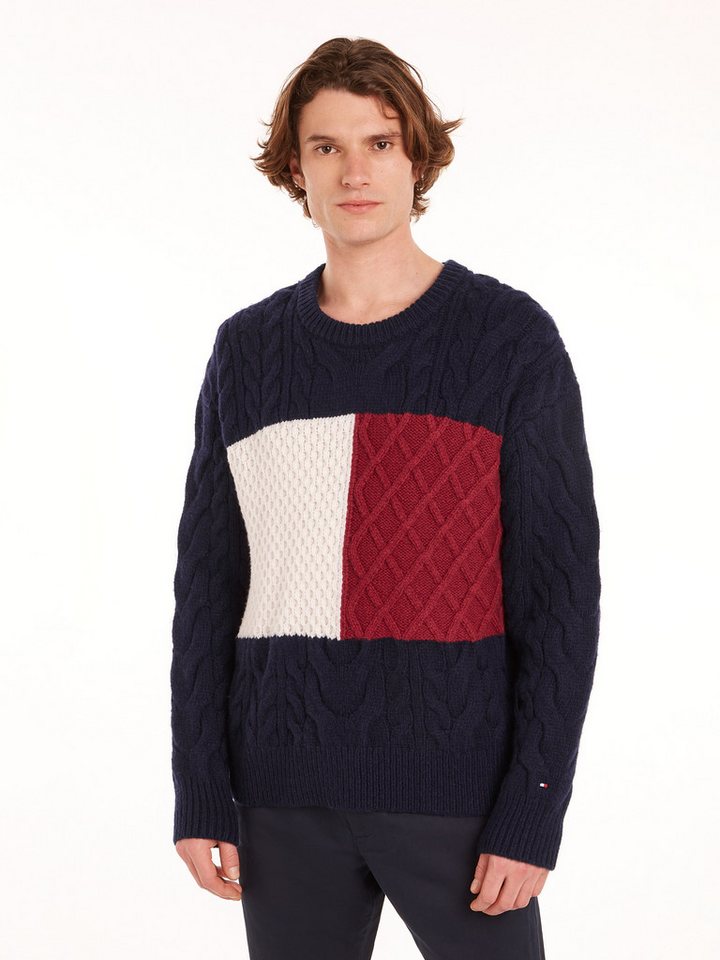 Tommy Hilfiger Rundhalspullover CABLE FLAG SWEATER mit Colorblocking-Design vorne von Tommy Hilfiger