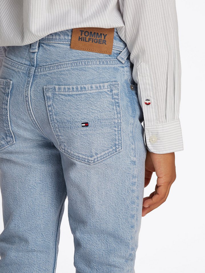 Tommy Hilfiger Slim-fit-Jeans SCANTON Y SLIM FIT BLEACH JEANS in hellblauer Waschung, mit Logo-Badge von Tommy Hilfiger