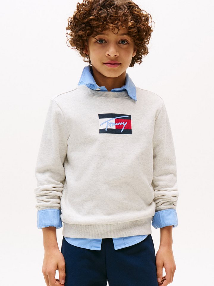 Tommy Hilfiger Sweatshirt TOMMY SCRIPT FLAG SWEATSHIRT für Kinder bis 16 Jahre, Flag-Logo-Druck von Tommy Hilfiger