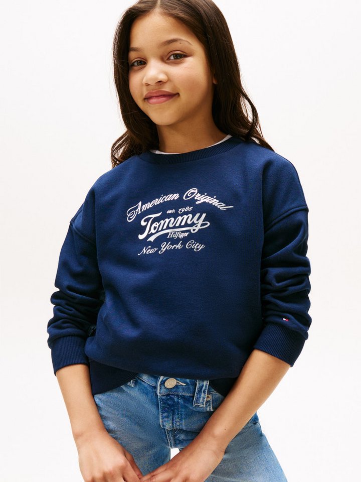 Tommy Hilfiger Sweatshirt TOMMY SCRIPT SWEATSHIRT für Kinder bis 16 Jahre, mit glänzendem Druck von Tommy Hilfiger