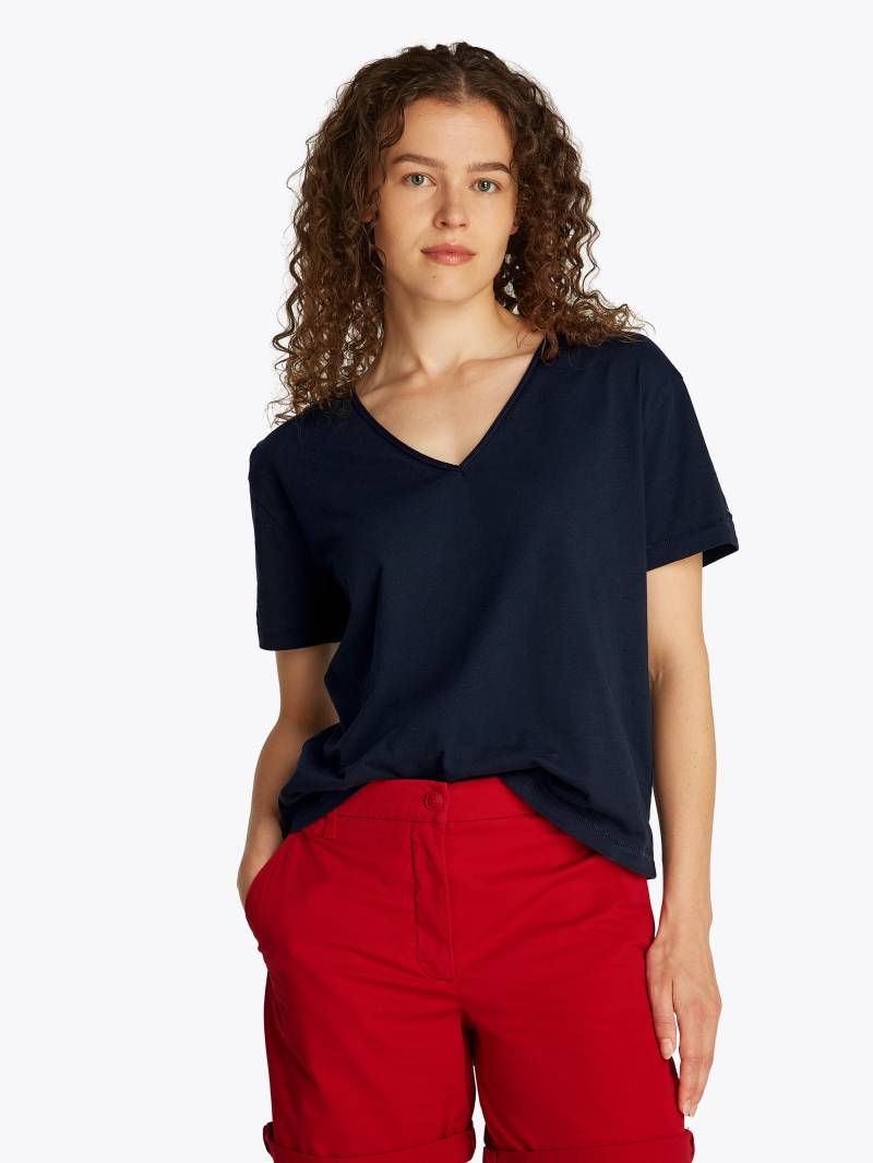 Tommy Hilfiger T-Shirt "SLUB CROP V-NK SS" mit offener Kante, mit Logostickerei von Tommy Hilfiger