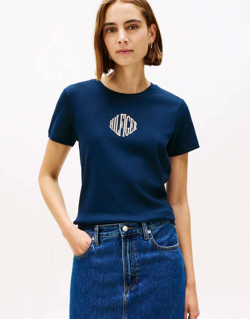 Tommy Hilfiger - T-Shirt in Dunkelblau mit Rundhalsausschnitt und Logo von Tommy Hilfiger