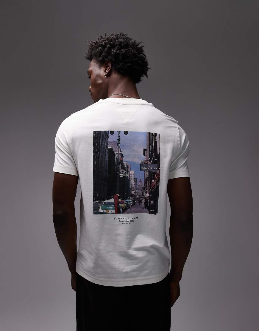 Tommy Hilfiger - T-Shirt in Wollweiß mit Logoprint von Tommy Hilfiger