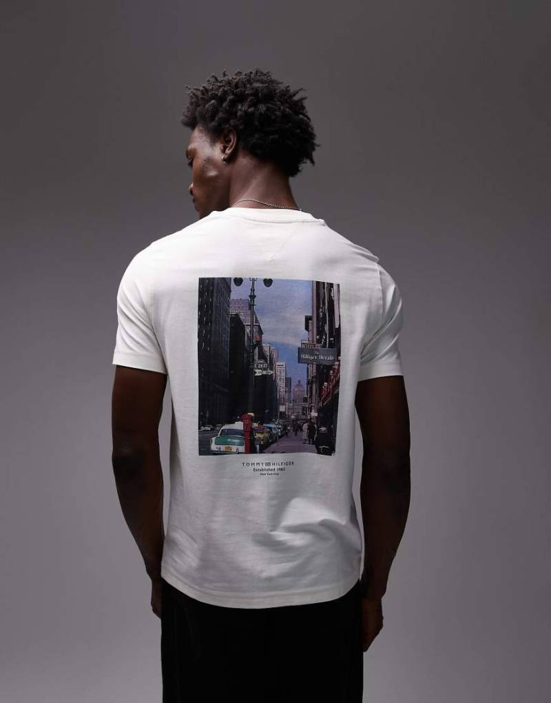 Tommy Hilfiger - T-Shirt in Wollweiß mit Logoprint von Tommy Hilfiger