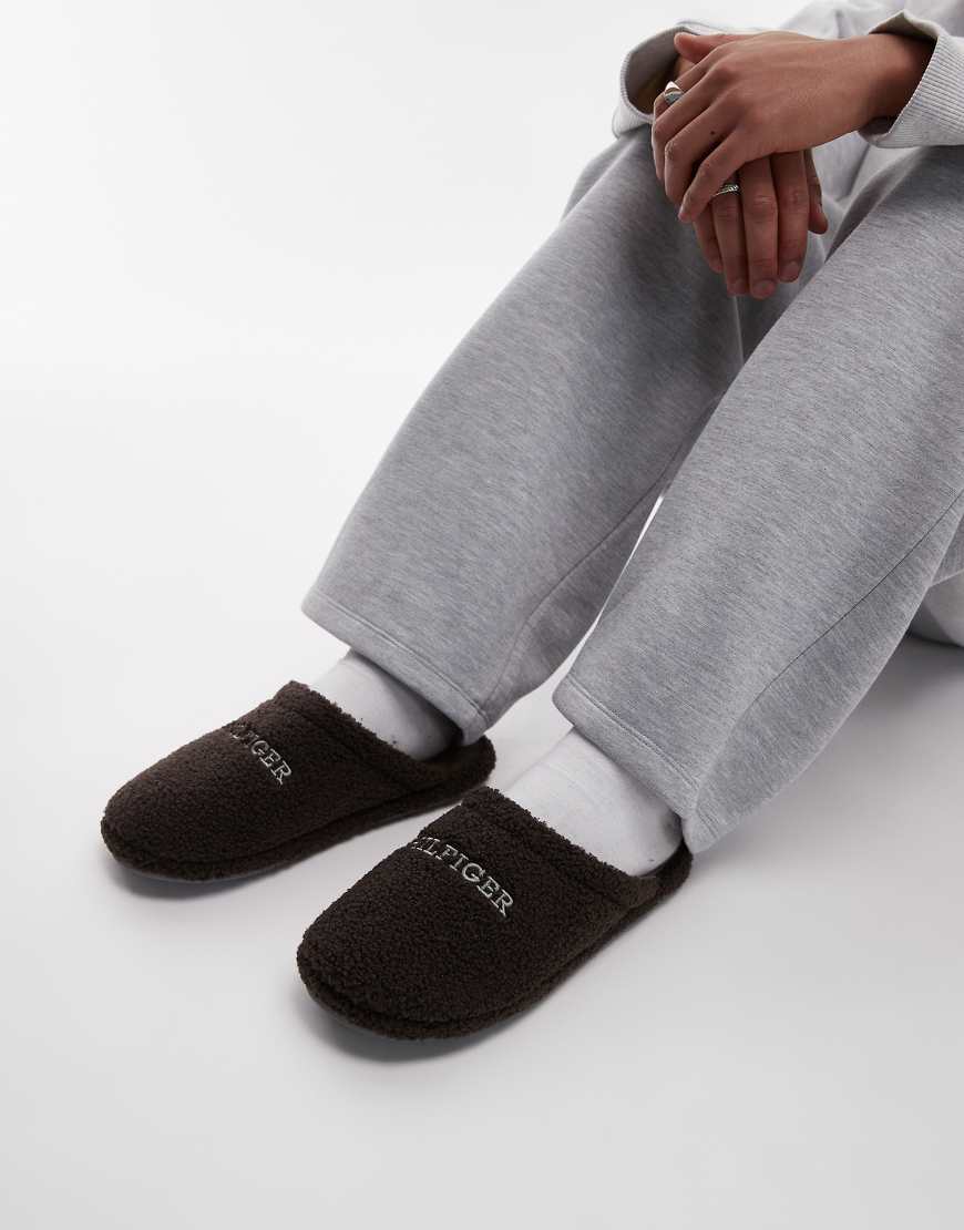 Tommy Hilfiger - Teddypantoffeln in Dunkelbraun von Tommy Hilfiger