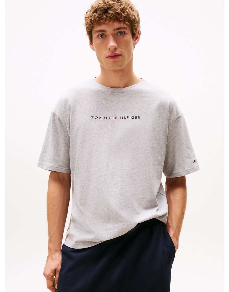 Tommy Hilfiger - The Original - Lounge-T-Shirt in Grau mit Logo von Tommy Hilfiger