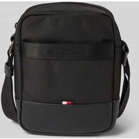 Tommy Hilfiger Umhängetasche mit Label-Schriftzug aus Metall in Black, Größe 1 Tommy Hilfiger Umhängetasche mit Label-Schriftzug aus Metall in Black, Größe 1 von Tommy Hilfiger