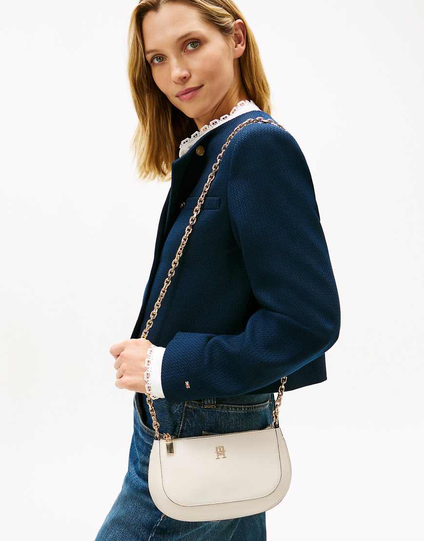 Tommy Hilfiger - Wandelbare Umhängetasche in Weiß mit Kettenriemen-Neutral von Tommy Hilfiger