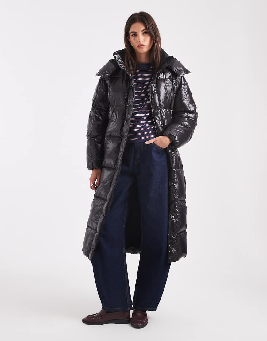 Tommy Jeans - Alaska - Maxi-Pufferjacke in glänzendem Schwarz mit Daunenfüllung und Gittersteppmuster von Tommy Jeans