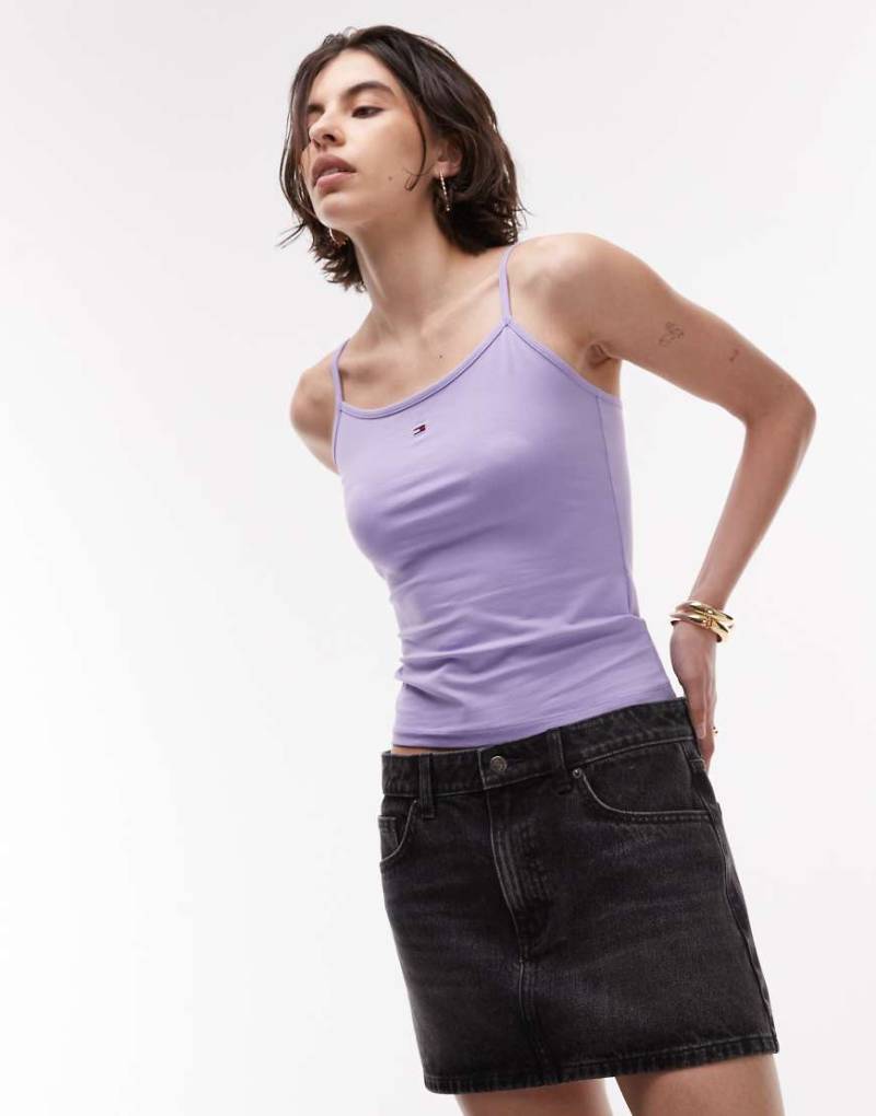 Tommy Jeans - Basic-Oberteil in Flieder mit Trägern-Lila von Tommy Jeans