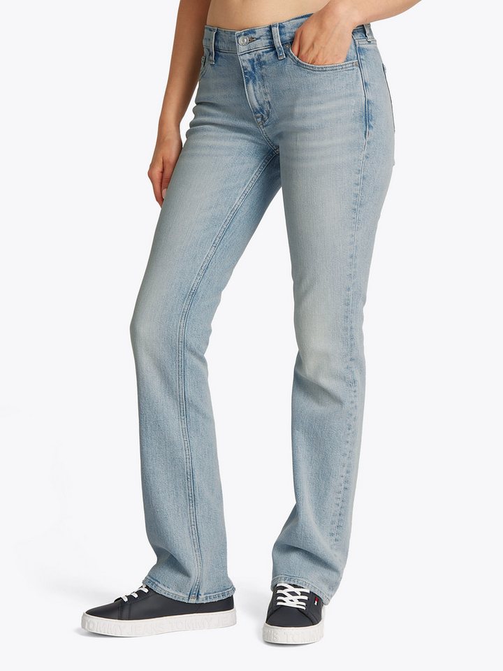 Tommy Jeans Bootcut-Jeans Maddie Mid Rise Bootcut in hellblauer Waschung von Tommy Jeans
