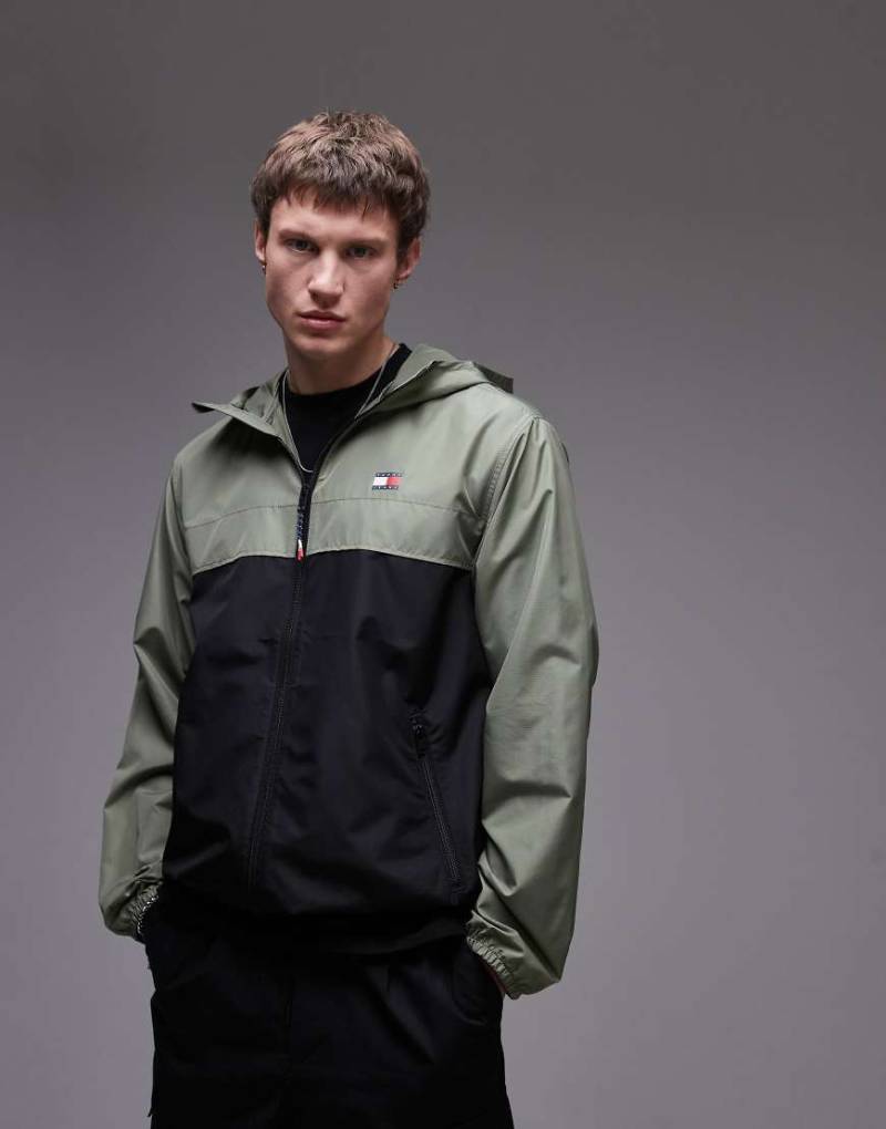 Tommy Jeans - Chicago - Jacke in Grün mit Blockdesign-Bunt von Tommy Jeans