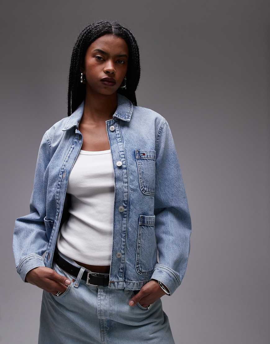 Tommy Jeans - Chore - Jeansjacke in heller Waschung-Blau Tommy Jeans - Chore - Jeansjacke in heller Waschung-Blau von Tommy Jeans