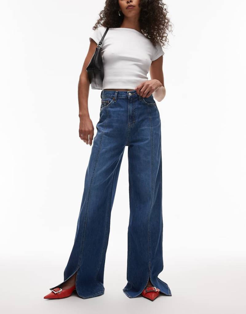 Tommy Jeans - Claire - Jeans in mittlerer Waschung mit hohem Bund und Naht vorne-Blau Tommy Jeans - Claire - Jeans in mittlerer Waschung mit hohem Bund und Naht vorne-Blau von Tommy Jeans