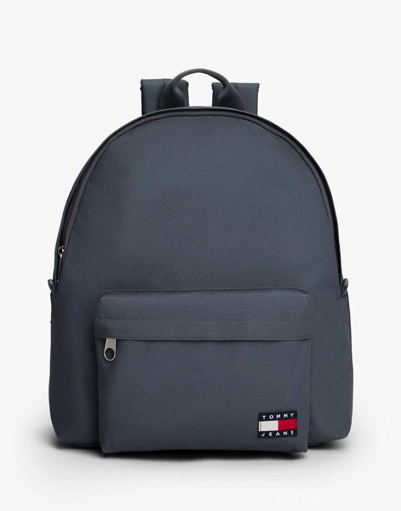 Tommy Jeans - Essential - Abgerundeter Rucksack in Dunkelgrau mit Logo von Tommy Jeans