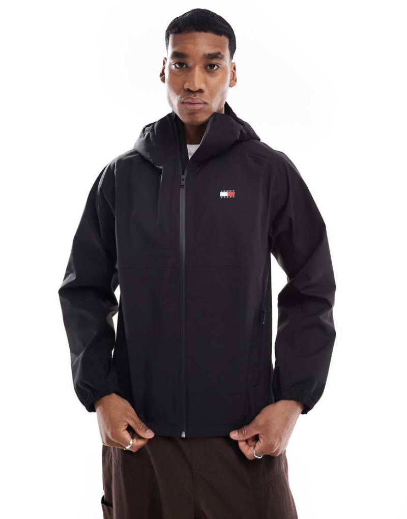 Tommy Jeans - Funktionale Windjacke in Schwarz von Tommy Jeans