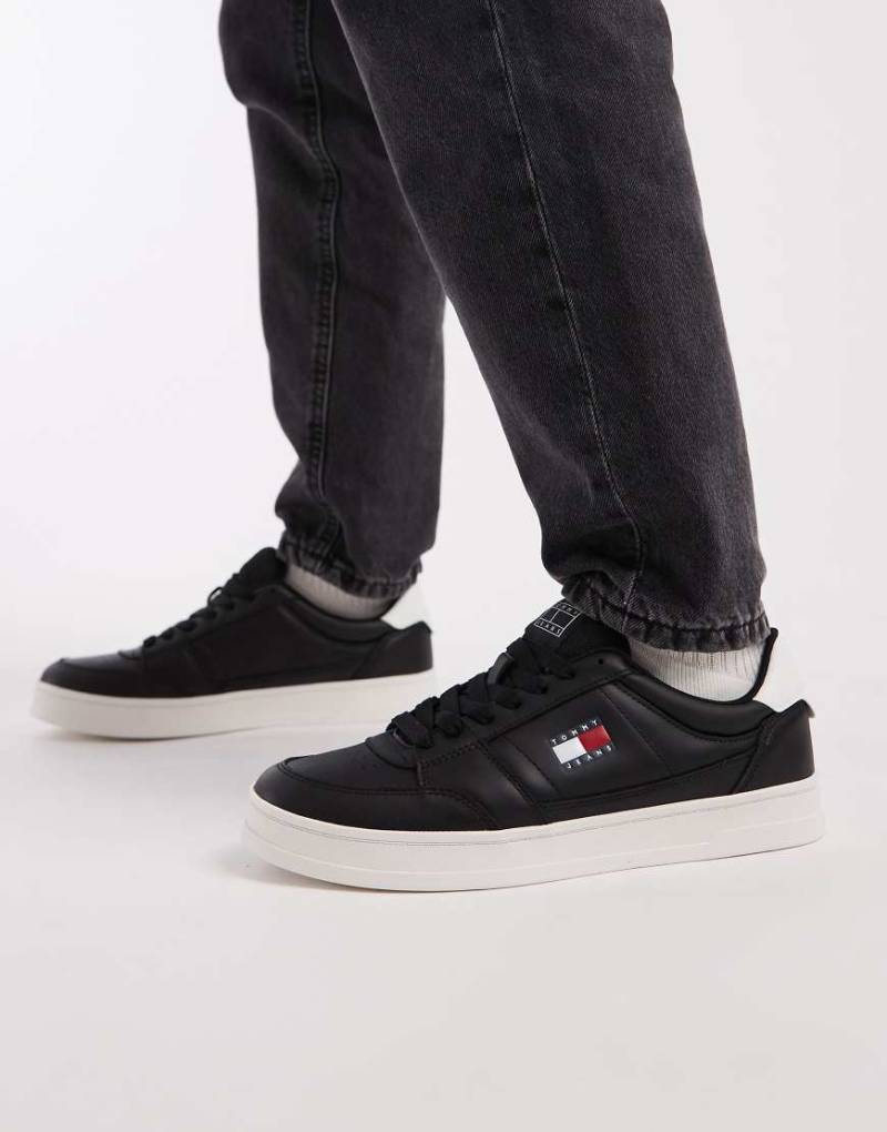 Tommy Jeans - Greenwich - Basic-Sneaker in Schwarz mit Logo von Tommy Jeans