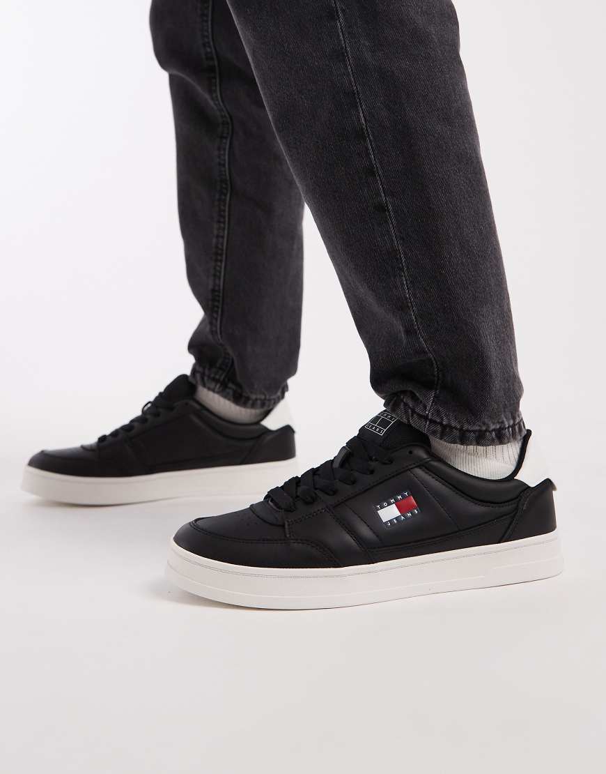 Tommy Jeans - Greenwich - Basic-Sneaker in Schwarz mit Logo von Tommy Jeans