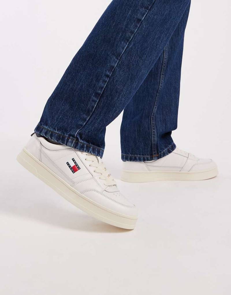 Tommy Jeans - Greenwich - Basic-Sneaker in Weiß mit Logo-Grün von Tommy Jeans