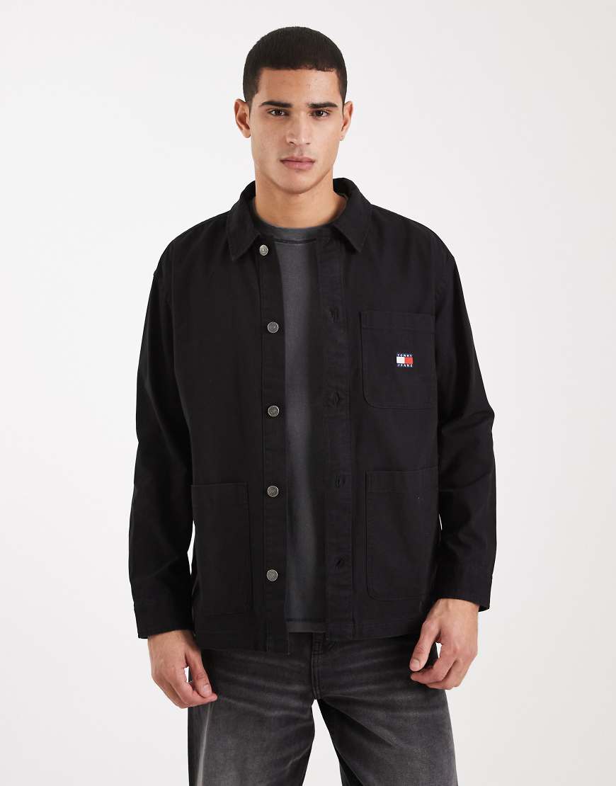 Tommy Jeans - Hemdjacke in Schwarz mit Logo-Aufnäher von Tommy Jeans