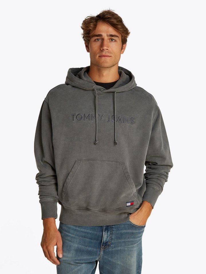 Tommy Jeans Hoodie TJM RLX TJ LABEL HOODIE mit großer Logostickerei von Tommy Jeans