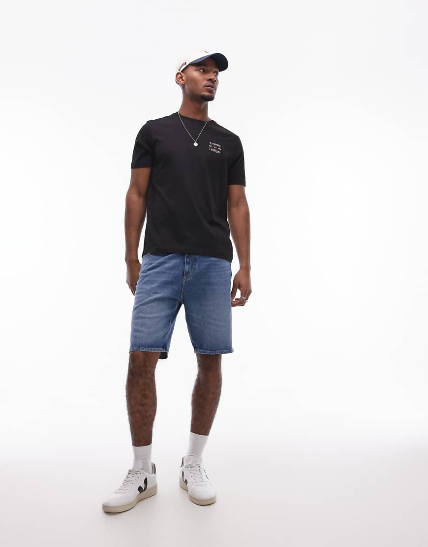 Tommy Jeans - Isaac - Relaxed Fit Jeans-Shorts in dunkler Waschung-Blau Tommy Jeans - Isaac - Relaxed Fit Jeans-Shorts in dunkler Waschung-Blau von Tommy Jeans