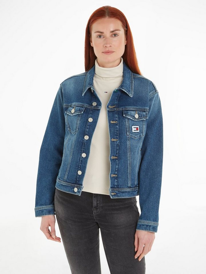 Tommy Jeans Jeansjacke MOM CLS JACKET AH6158 mit Logopatch von Tommy Jeans