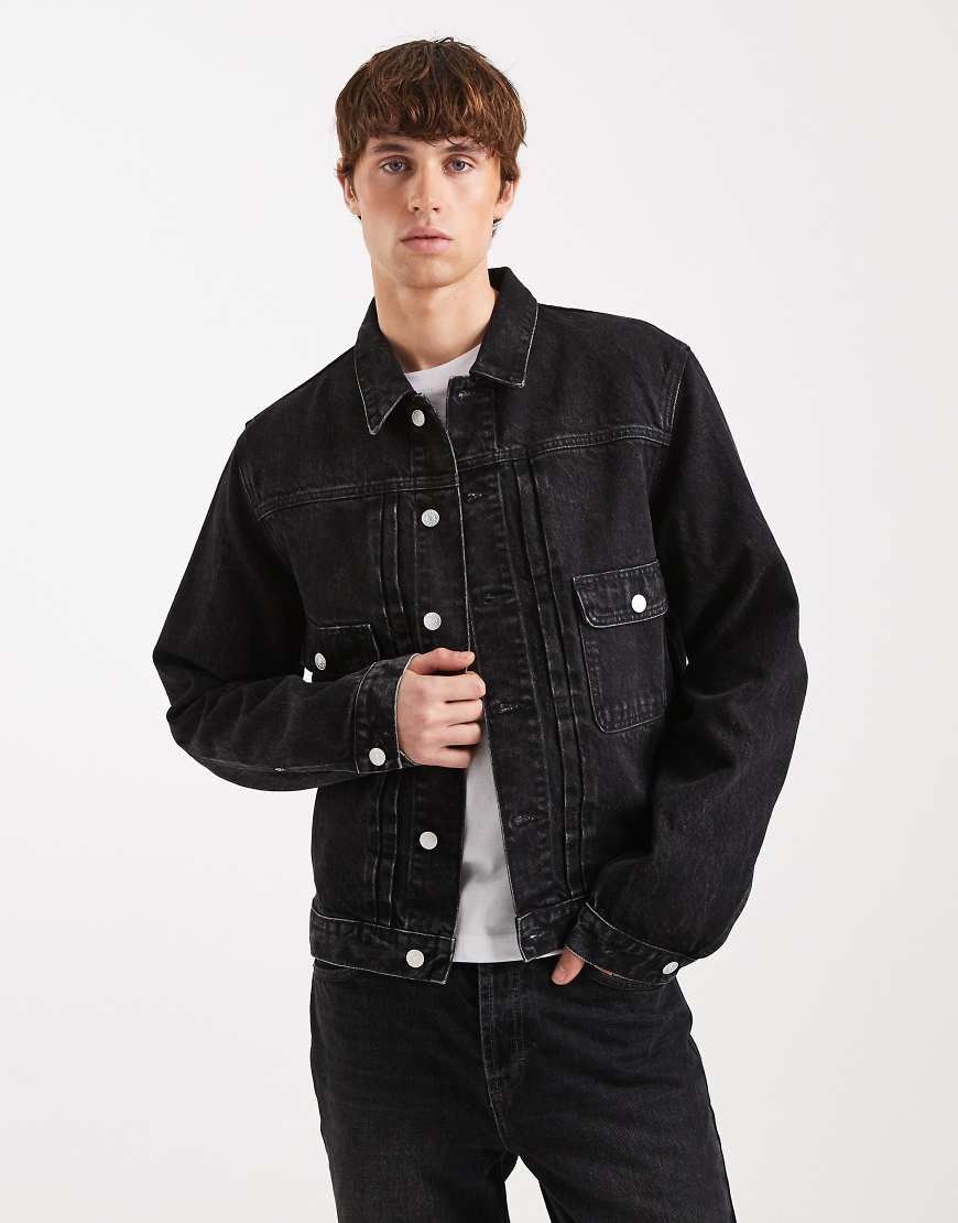 Tommy Jeans - Jeansjacke in Schwarz mit Faltendesign von Tommy Jeans