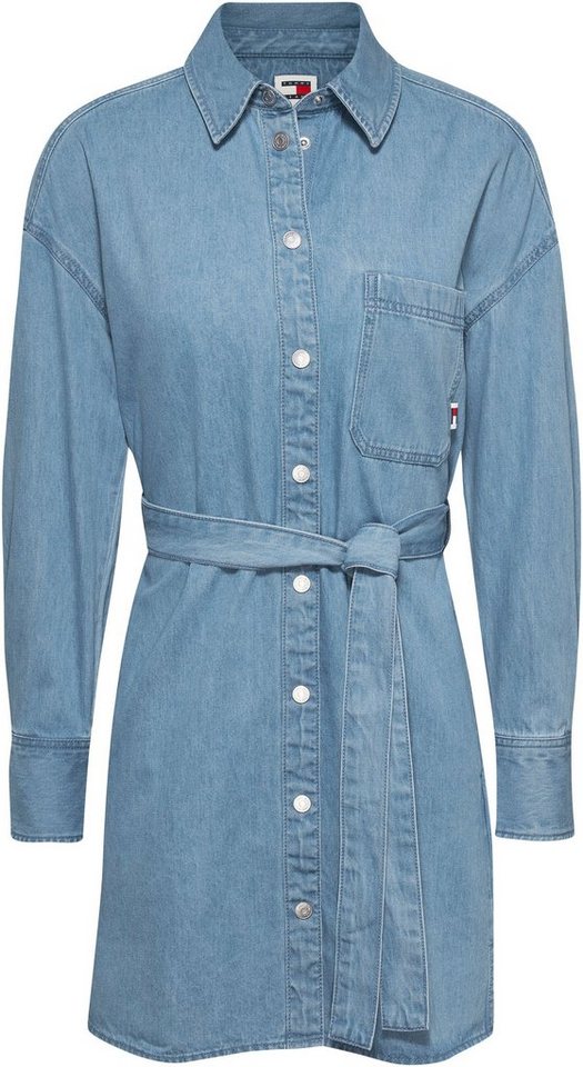 Tommy Jeans Jeanskleid TJW BELTED DENIM SHIRT DRESS EXT mit Markenlabel von Tommy Jeans