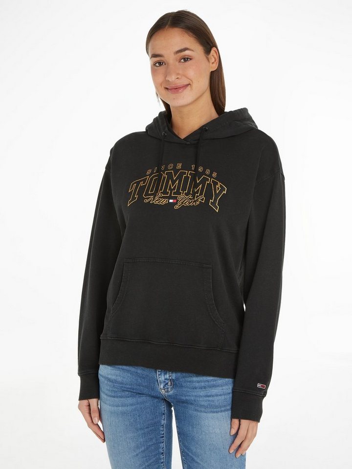 Tommy Jeans Kapuzensweatshirt TJW RLX LUXE VARSITY HOODIE mit großem Logodruck von Tommy Jeans