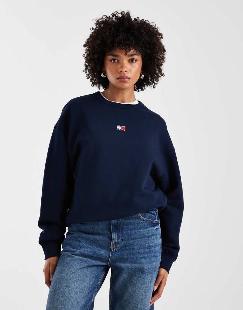 Tommy Jeans - Kastiges Sweatshirt in Marineblau mit Aufnäher von Tommy Jeans