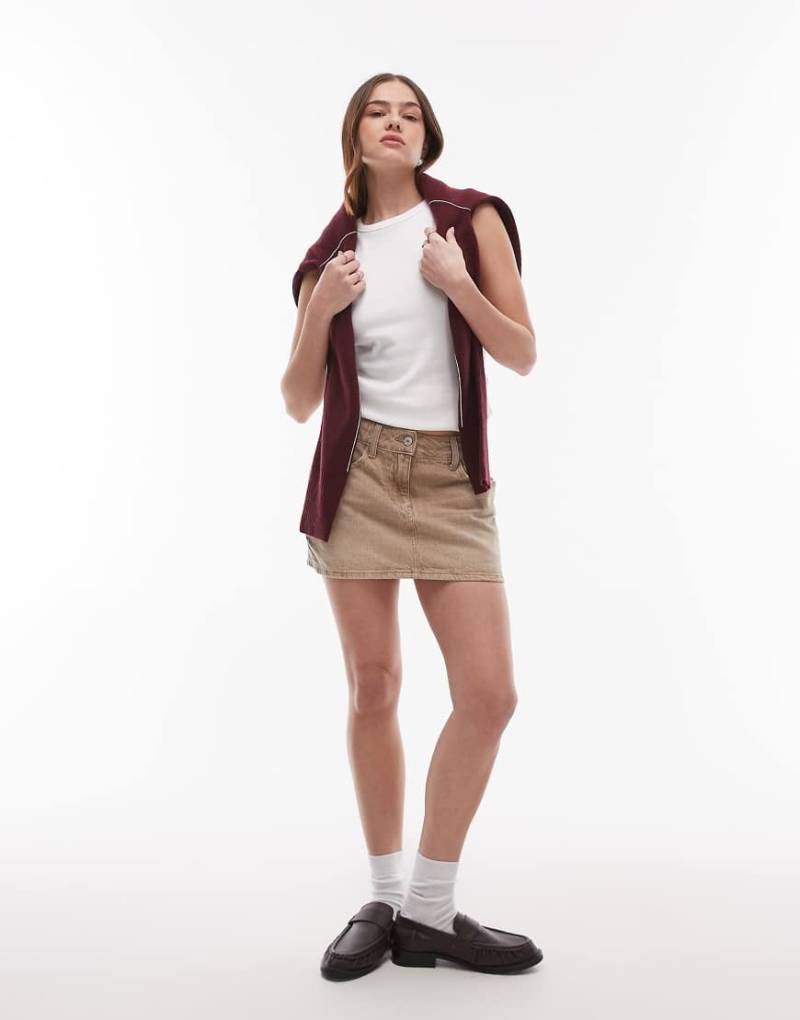 Tommy Jeans - Knapp geschnittener Minirock aus Denim in brauner Waschung von Tommy Jeans