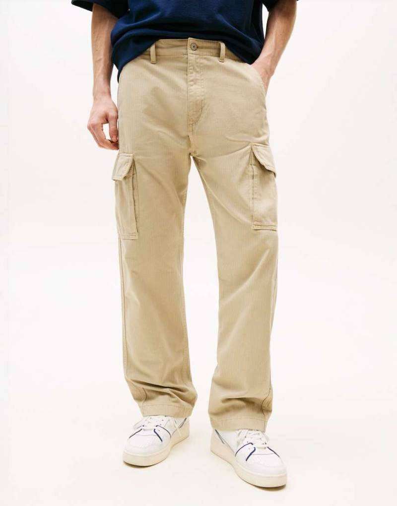 Tommy Jeans - Otis - Weite Cargohose in Beige-Neutral von Tommy Jeans