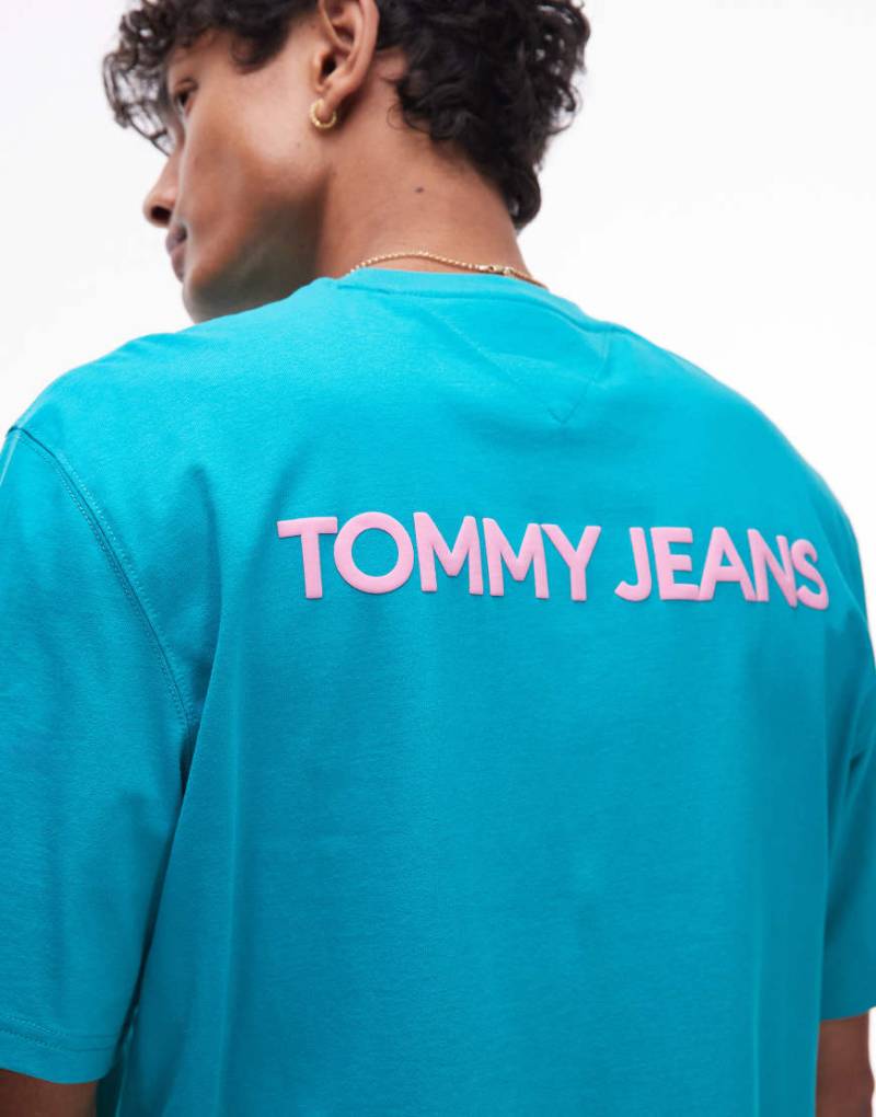 Tommy Jeans - Oversize-T-Shirt in Türkis mit Logo-Rückenprint-Blau von Tommy Jeans