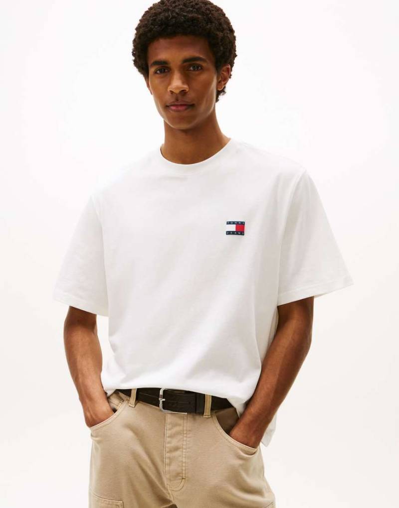 Tommy Jeans - Oversize-T-Shirt in Weiß mit Logo-Rückenprint von Tommy Jeans