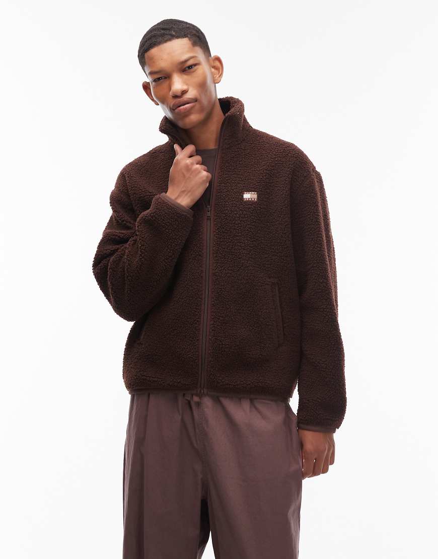 Tommy Jeans - Pullover aus Teddyfleece in Schokobraun-Brown von Tommy Jeans