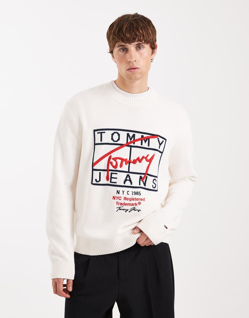 Tommy Jeans - Pullover in Weiß mit Signatur-Logomotiv von Tommy Jeans