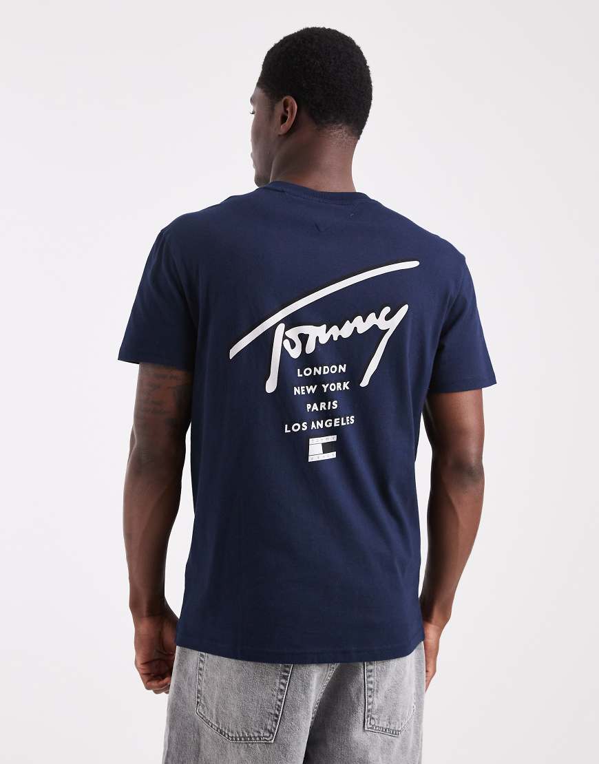Tommy Jeans - Regular-Fit-T-Shirt in Marineblau mit Signatur-Rückenprint von Tommy Jeans