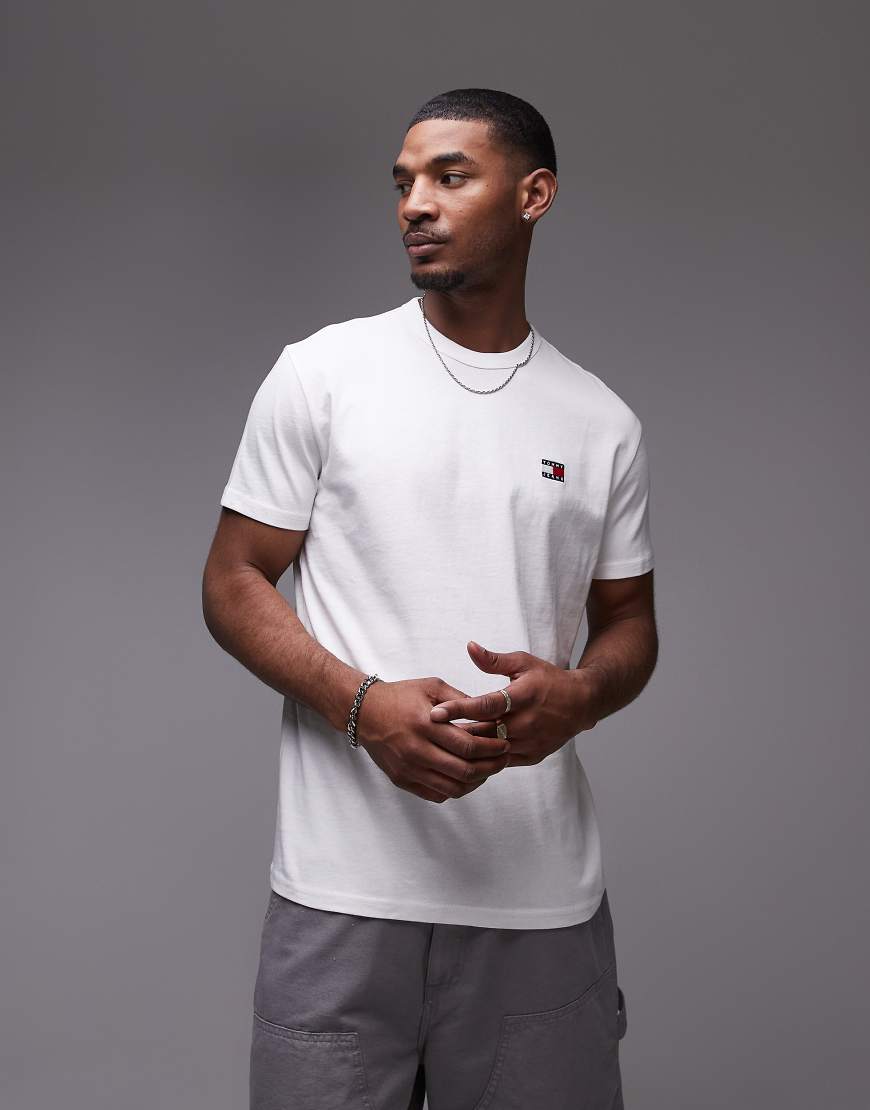 Tommy Jeans - Regular-Fit-T-Shirt in Weiß mit Aufnäher von Tommy Jeans