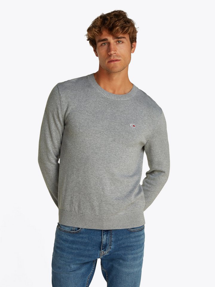 Tommy Jeans Rundhalspullover TJM SLIM ESSENTIAL LIGHT SWEATER mit Flag-Patch von Tommy Jeans