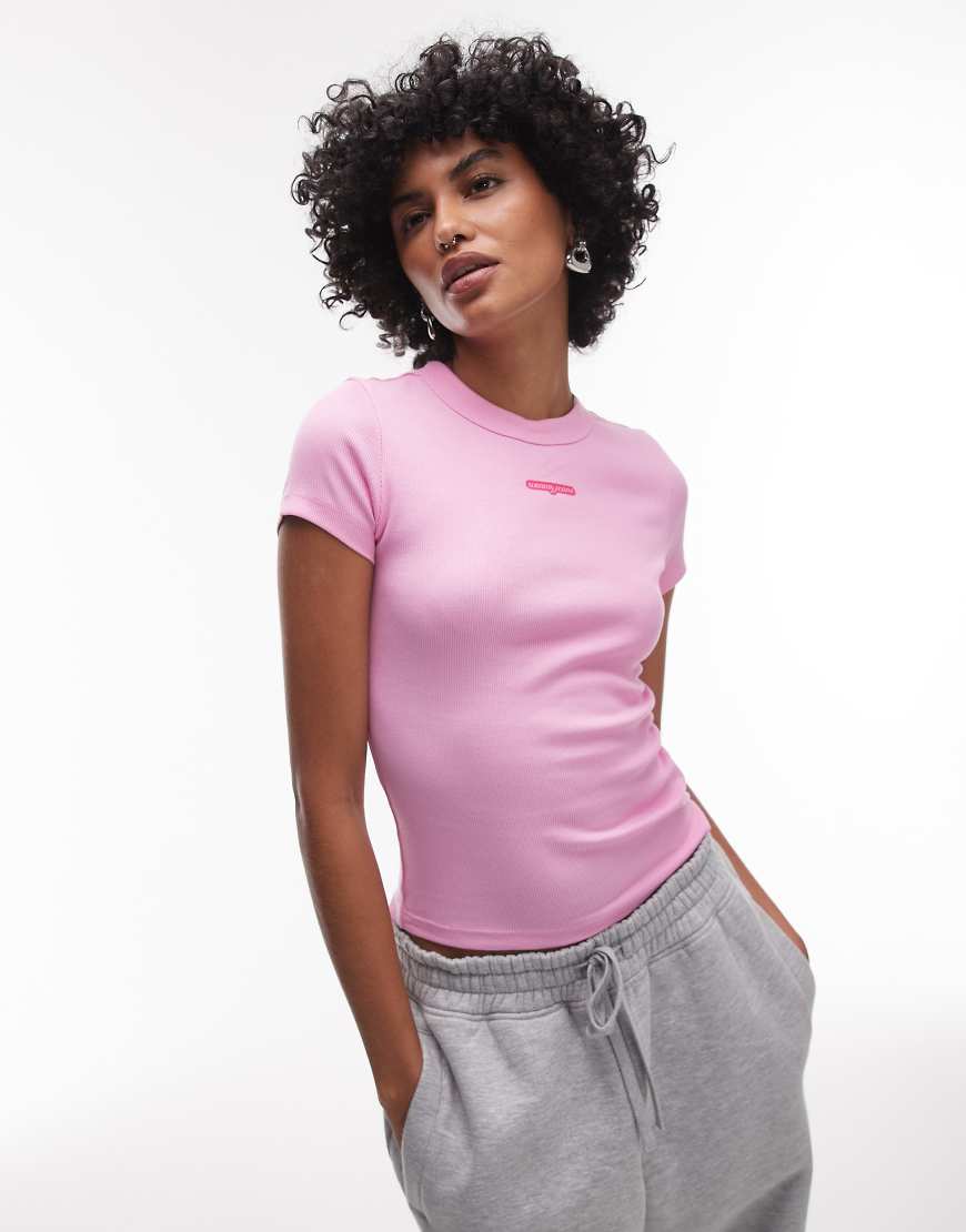 Tommy Jeans - Schmales T-Shirt in Pink mit Schriftzug-Rosa von Tommy Jeans