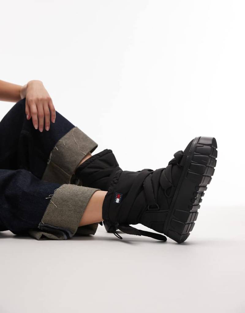 Tommy Jeans - Schneestiefel in Schwarz mit dicker Sohle von Tommy Jeans
