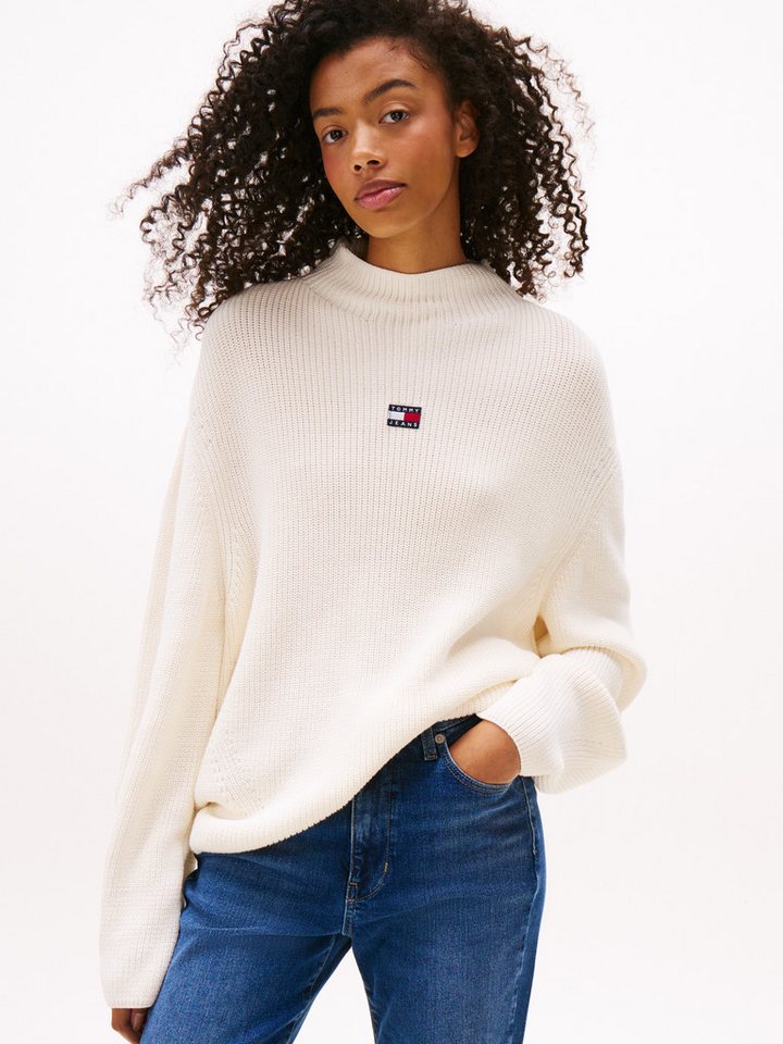 Tommy Jeans Stehkragenpullover TJW MOCKNECK BADGE SWEATER Tommy Jeans Stehkragenpullover TJW MOCKNECK BADGE SWEATER von Tommy Jeans