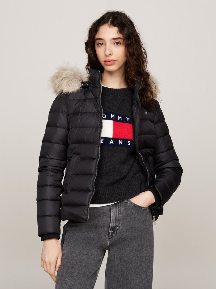 Tommy Jeans Steppjacke TJW BASIC HOODED DOWN JACKET EXT mit Logostickerei von Tommy Jeans