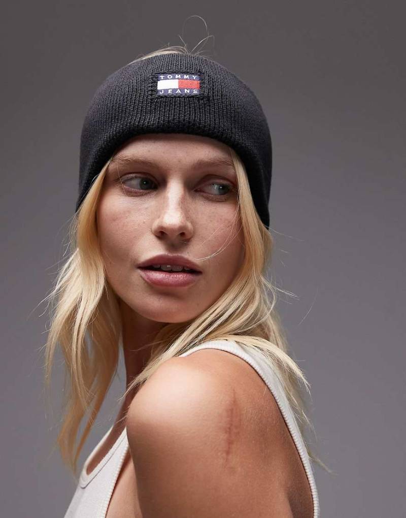 Tommy Jeans - Stirnband in Schwarz mit Core-Logo von Tommy Jeans