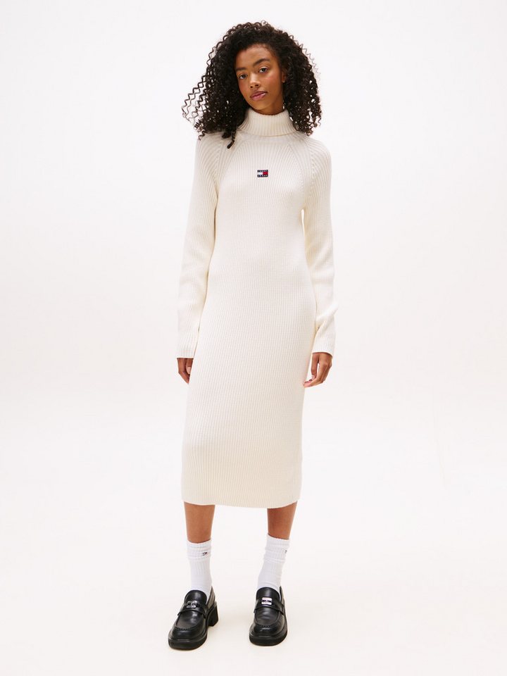 Tommy Jeans Strickkleid TJW MOCKNECK BADGE SWEATER DRESS Tommy Jeans Strickkleid TJW MOCKNECK BADGE SWEATER DRESS von Tommy Jeans