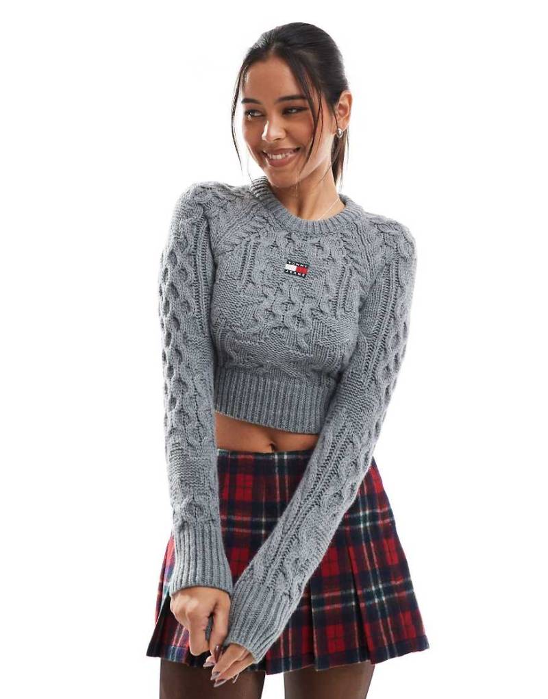 Tommy Jeans - Strickpullover in Hellgrau mit Zopfmuster und Sterndetail von Tommy Jeans